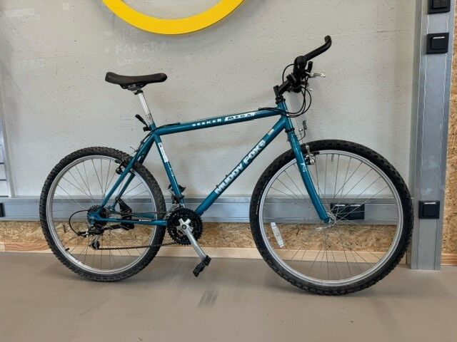 Blaues 26 Zoll MTB